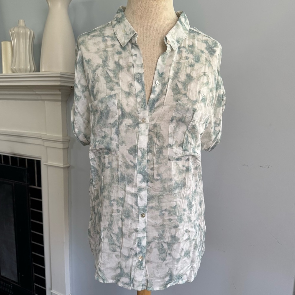 Anthro short sleeve button down in green watercolor “cloud” print, NEW NWT Sz L